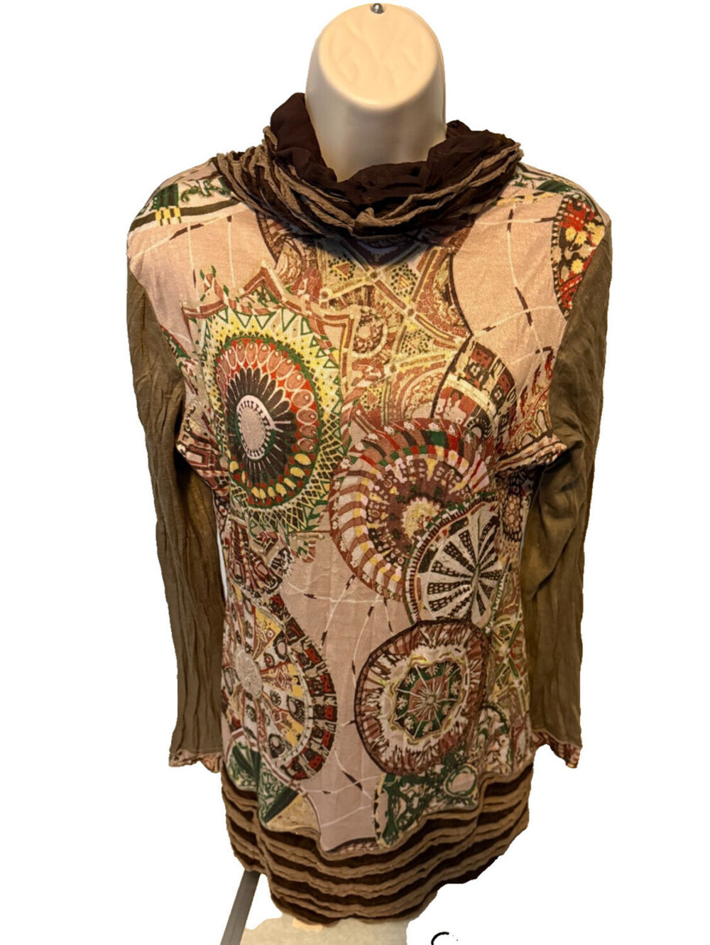 Simply Couture Women 29"L x 18.5"W Luze African Medallions Long Sleeve  Top